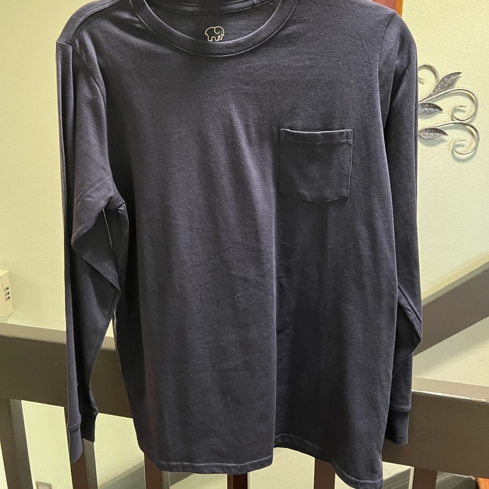 Ivory Ella Navy Long Sleeve Tee Size Medium #228